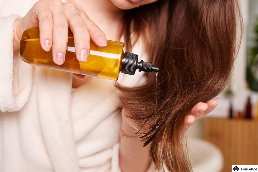 how to apply apple cider vinegar on hair